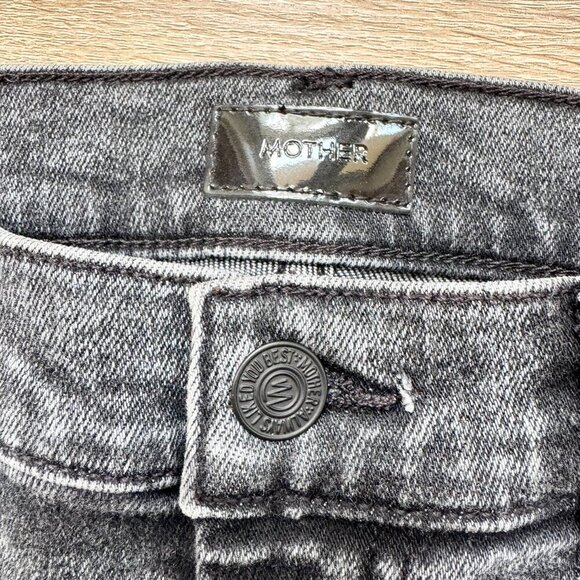 New MOTHER The Down Low Weekender Heel Flare Jeans Denim Train Stops Black 28 - Picture 10 of 14